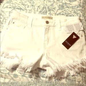 GUESS RILEY FRAYED DENIM SHORTS NWT